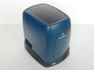 An early-model O2 with the original cube logo